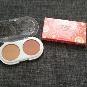 Brand new Pacifica Coconut blush
